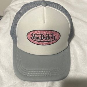 pink and grey bon dutch hat